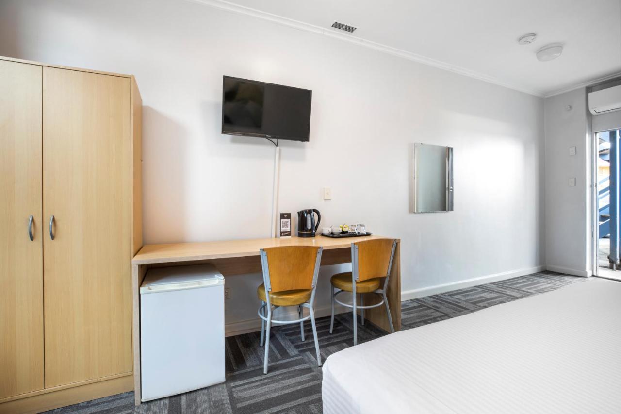 Meadow Inn Hotel-Motel Melbourne City Exterior foto